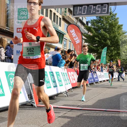 15.09.2024 - PSD Bank Halbmarathon Strokosch-Dieckow http://msf.ph/oto/7068384 15.09.2024 11:08:43 Ziel 477, 487, 493, 562, 1076 meine-sportfotos.de