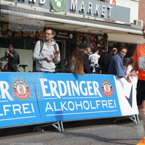 15.09.2024 - PSD Bank Halbmarathon Michael Strokosch http://msf.ph/oto/7068399 15.09.2024 12:05:10 Ziel 1656, 1718, 2164, 2191, 2304, 2419, 2562, 2726, 2786, 3054 meine-sportfotos.de