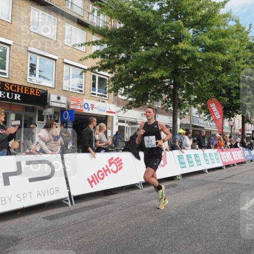 15.09.2024 - PSD Bank Halbmarathon Miley Keyser http://msf.ph/oto/7068423 15.09.2024 11:20:03 Ziel 611, 843, 1011, 2613 meine-sportfotos.de