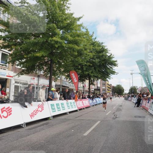 15.09.2024 - PSD Bank Halbmarathon Miley Keyser http://msf.ph/oto/7068435 15.09.2024 11:20:04 Ziel 611, 843, 1011, 2613 meine-sportfotos.de