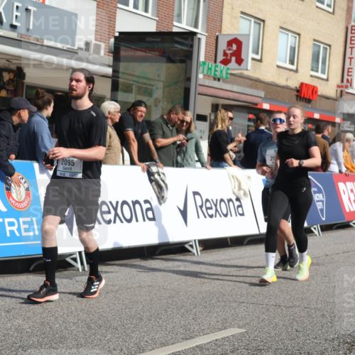 15.09.2024 - PSD Bank Halbmarathon Michael Strokosch http://msf.ph/oto/7068479 15.09.2024 12:05:22 Ziel 1656, 1718, 2014, 2095, 2199, 2221, 2304, 2419, 2515, 2786, 2845, 2846, 2955, 2973, 3068, 3294, 3364 meine-sportfotos.de