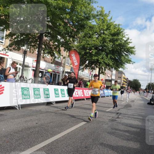 15.09.2024 - PSD Bank Halbmarathon Miley Keyser http://msf.ph/oto/7068504 15.09.2024 12:20:26 Ziel 1284, 2215, 2525, 2543, 3231, 3483, 3540 meine-sportfotos.de