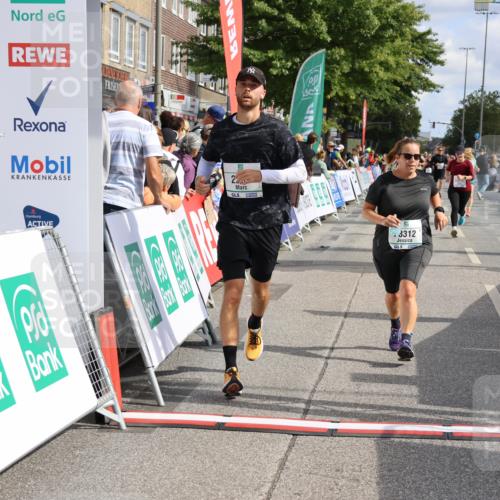15.09.2024 - PSD Bank Halbmarathon Strokosch-Dieckow http://msf.ph/oto/7068513 15.09.2024 12:31:12 Ziel 2152, 2261, 2347, 3134, 3211, 3279, 3312, 3352 meine-sportfotos.de