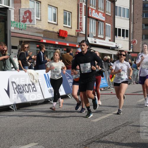 15.09.2024 - PSD Bank Halbmarathon Michael Strokosch http://msf.ph/oto/7068514 15.09.2024 12:05:28 Ziel 2014, 2043, 2095, 2199, 2221, 2419, 2515, 2845, 2846, 2955, 2973, 3068, 3294, 3364 meine-sportfotos.de
