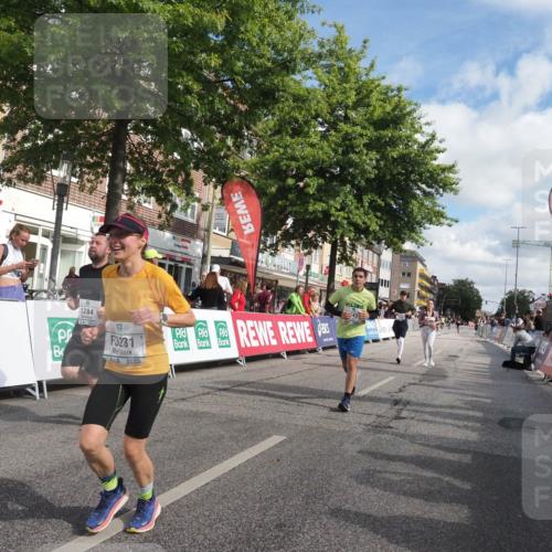 15.09.2024 - PSD Bank Halbmarathon Miley Keyser http://msf.ph/oto/7068518 15.09.2024 12:20:27 Ziel 1284, 2215, 2525, 2543, 3231, 3483 meine-sportfotos.de