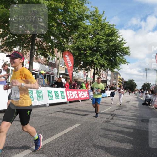 15.09.2024 - PSD Bank Halbmarathon Miley Keyser http://msf.ph/oto/7068522 15.09.2024 12:20:28 Ziel 1284, 2215, 2525, 2543, 3231, 3483 meine-sportfotos.de