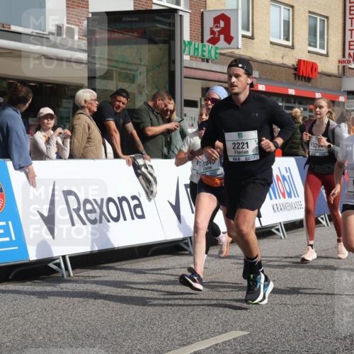15.09.2024 - PSD Bank Halbmarathon Michael Strokosch http://msf.ph/oto/7068523 15.09.2024 12:05:29 Ziel 2014, 2043, 2095, 2199, 2221, 2515, 2845, 2846, 2955, 2973, 3068, 3294, 3364 meine-sportfotos.de