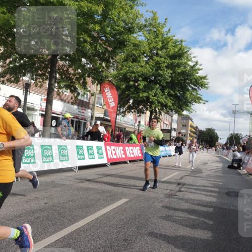 15.09.2024 - PSD Bank Halbmarathon Miley Keyser http://msf.ph/oto/7068527 15.09.2024 12:20:28 Ziel 1284, 2215, 2525, 2543, 3231, 3483 meine-sportfotos.de