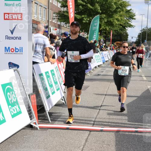 15.09.2024 - PSD Bank Halbmarathon Strokosch-Dieckow http://msf.ph/oto/7068543 15.09.2024 12:31:12 Ziel 2152, 2261, 2347, 3134, 3211, 3279, 3312, 3352 meine-sportfotos.de