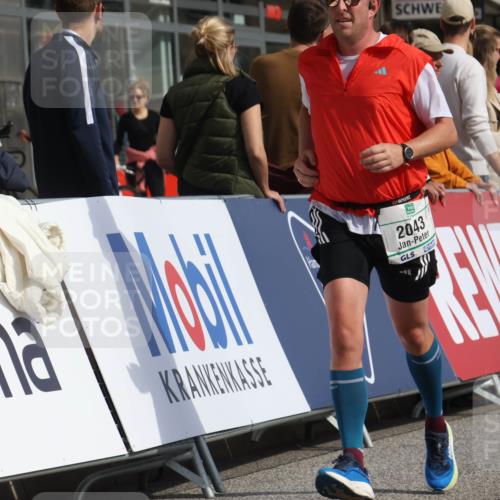 15.09.2024 - PSD Bank Halbmarathon Michael Strokosch http://msf.ph/oto/7068554 15.09.2024 12:05:35 Ziel 1684, 2043, 2221, 2787, 2845, 2846, 2973, 3042, 3068, 3294, 3364 meine-sportfotos.de