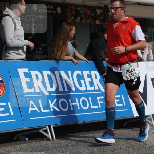 15.09.2024 - PSD Bank Halbmarathon Michael Strokosch http://msf.ph/oto/7068575 15.09.2024 12:05:37 Ziel 1684, 2043, 2072, 2221, 2787, 2845, 2846, 2973, 3042, 3068, 3294, 3364 meine-sportfotos.de
