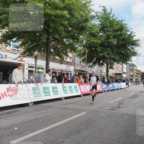 15.09.2024 - PSD Bank Halbmarathon Miley Keyser http://msf.ph/oto/7068582 15.09.2024 11:20:17 Ziel 598, 611, 619, 647, 651, 669, 843, 852, 861, 1021, 1068 meine-sportfotos.de