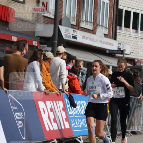 15.09.2024 - PSD Bank Halbmarathon Michael Strokosch http://msf.ph/oto/7068583 15.09.2024 12:05:41 Ziel 1684, 2043, 2072, 2669, 2787, 2845, 2846, 3042, 3217, 3294, 3364 meine-sportfotos.de