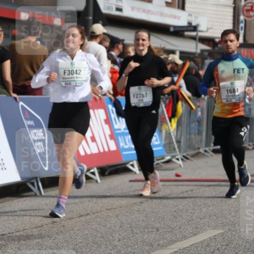 15.09.2024 - PSD Bank Halbmarathon Michael Strokosch http://msf.ph/oto/7068590 15.09.2024 12:05:42 Ziel 1684, 2043, 2072, 2283, 2669, 2787, 3042, 3217 meine-sportfotos.de