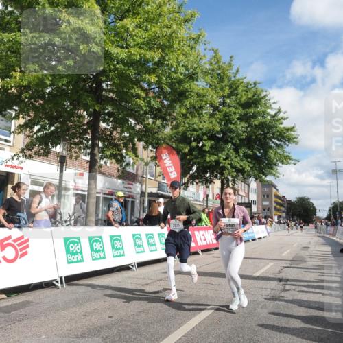 15.09.2024 - PSD Bank Halbmarathon Miley Keyser http://msf.ph/oto/7068591 15.09.2024 12:20:30 Ziel 1284, 2525, 2543, 3231, 3483 meine-sportfotos.de