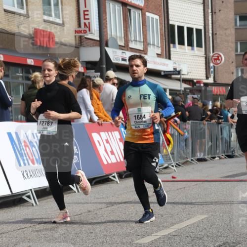 15.09.2024 - PSD Bank Halbmarathon Michael Strokosch http://msf.ph/oto/7068601 15.09.2024 12:05:43 Ziel 1684, 2043, 2072, 2283, 2407, 2669, 2787, 3042, 3217 meine-sportfotos.de