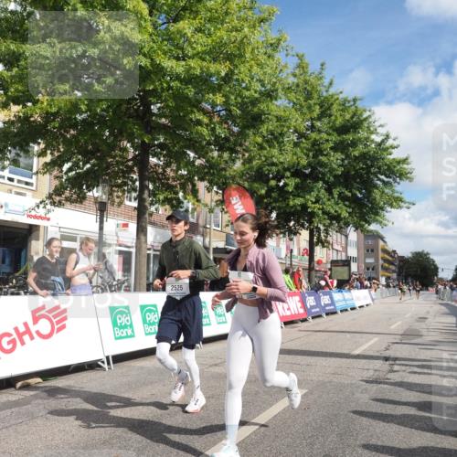 15.09.2024 - PSD Bank Halbmarathon Miley Keyser http://msf.ph/oto/7068609 15.09.2024 12:20:31 Ziel 1284, 2525, 2543, 3231, 3483 meine-sportfotos.de