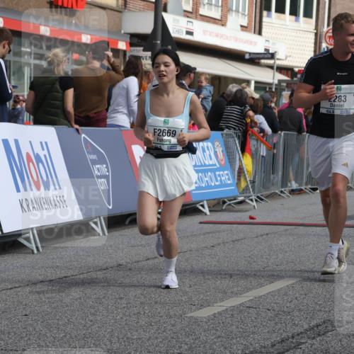 15.09.2024 - PSD Bank Halbmarathon Michael Strokosch http://msf.ph/oto/7068640 15.09.2024 12:05:49 Ziel 1684, 1821, 2072, 2283, 2407, 2669, 2787, 3042, 3115, 3217 meine-sportfotos.de