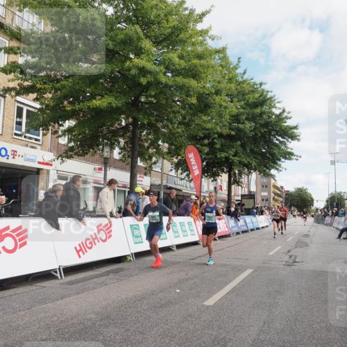 15.09.2024 - PSD Bank Halbmarathon Miley Keyser http://msf.ph/oto/7068645 15.09.2024 11:20:25 Ziel 424, 598, 618, 619, 647, 649, 651, 669, 852, 861, 880, 1021, 1068 meine-sportfotos.de