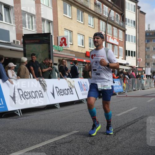 15.09.2024 - PSD Bank Halbmarathon Michael Strokosch http://msf.ph/oto/7068661 15.09.2024 12:05:52 Ziel 1518, 1607, 1684, 1821, 2072, 2283, 2407, 2669, 2787, 2804, 3042, 3115, 3217, 3535 meine-sportfotos.de