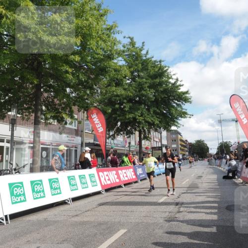 15.09.2024 - PSD Bank Halbmarathon Miley Keyser http://msf.ph/oto/7068662 15.09.2024 12:20:44 Ziel 2128, 2325, 2957, 3032 meine-sportfotos.de