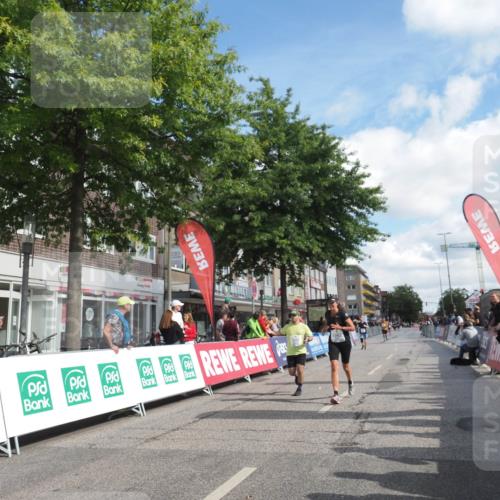 15.09.2024 - PSD Bank Halbmarathon Miley Keyser http://msf.ph/oto/7068666 15.09.2024 12:20:44 Ziel 2128, 2325, 2957, 3032 meine-sportfotos.de