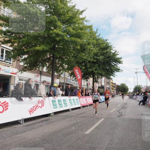 15.09.2024 - PSD Bank Halbmarathon Miley Keyser http://msf.ph/oto/7068667 15.09.2024 11:20:27 Ziel 424, 598, 618, 619, 647, 649, 651, 669, 852, 861, 880, 898, 1021, 1068 meine-sportfotos.de