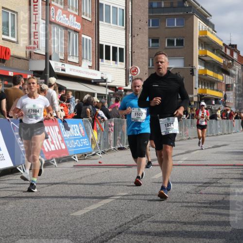 15.09.2024 - PSD Bank Halbmarathon Michael Strokosch http://msf.ph/oto/7068690 15.09.2024 12:05:58 Ziel 1518, 1607, 1821, 1831, 2283, 2407, 2669, 2804, 2947, 3115, 3217, 3535 meine-sportfotos.de