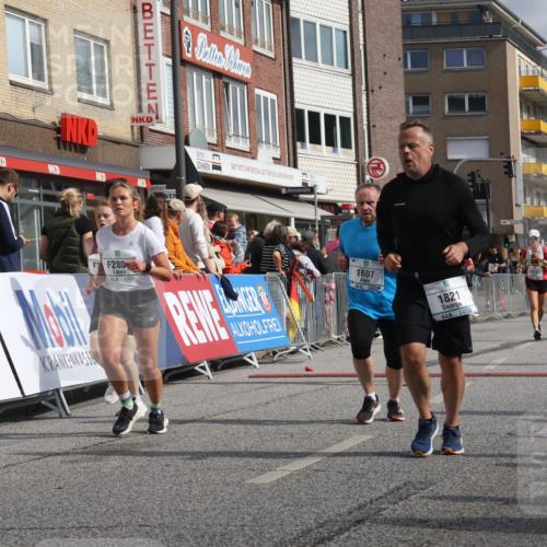 15.09.2024 - PSD Bank Halbmarathon Michael Strokosch http://msf.ph/oto/7068692 15.09.2024 12:05:58 Ziel 1518, 1607, 1821, 1831, 2283, 2407, 2669, 2804, 2947, 3115, 3217, 3535 meine-sportfotos.de