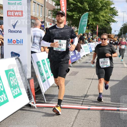 15.09.2024 - PSD Bank Halbmarathon Strokosch-Dieckow http://msf.ph/oto/7068698 15.09.2024 12:31:12 Ziel 2152, 2261, 2347, 3134, 3211, 3279, 3312, 3352 meine-sportfotos.de