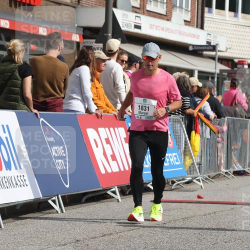 15.09.2024 - PSD Bank Halbmarathon Michael Strokosch http://msf.ph/oto/7068729 15.09.2024 12:06:03 Ziel 1518, 1607, 1821, 1831, 2280, 2407, 2804, 2854, 2947, 3115, 3535 meine-sportfotos.de