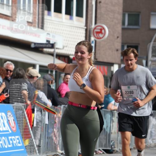 15.09.2024 - PSD Bank Halbmarathon Michael Strokosch http://msf.ph/oto/7068765 15.09.2024 12:06:09 Ziel 1518, 1607, 1697, 1747, 1821, 1831, 2280, 2804, 2854, 2947, 3350, 3535 meine-sportfotos.de