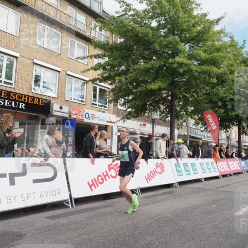 15.09.2024 - PSD Bank Halbmarathon Miley Keyser http://msf.ph/oto/7068779 15.09.2024 11:20:35 Ziel 411, 424, 618, 647, 649, 651, 676, 821, 861, 880, 898, 1067, 1068 meine-sportfotos.de