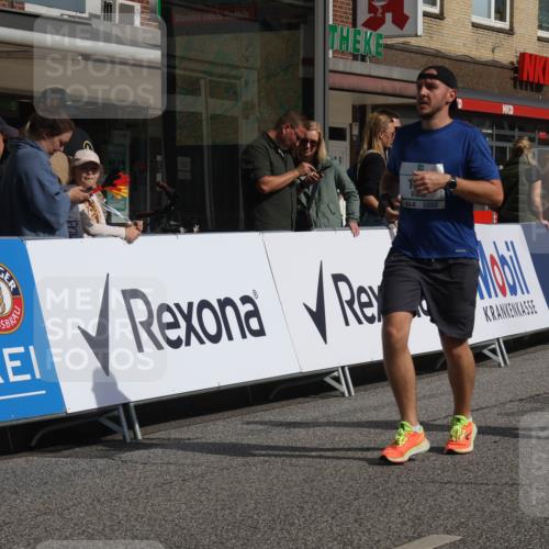 15.09.2024 - PSD Bank Halbmarathon Michael Strokosch http://msf.ph/oto/7068816 15.09.2024 12:06:17 Ziel 1697, 1747, 1824, 2092, 2280, 2334, 2718, 2854, 3350 meine-sportfotos.de