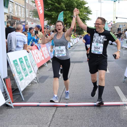15.09.2024 - PSD Bank Halbmarathon Strokosch-Dieckow http://msf.ph/oto/7068848 15.09.2024 12:22:20 Ziel 1654, 2321, 2457, 2689, 2769, 3025, 3230 meine-sportfotos.de