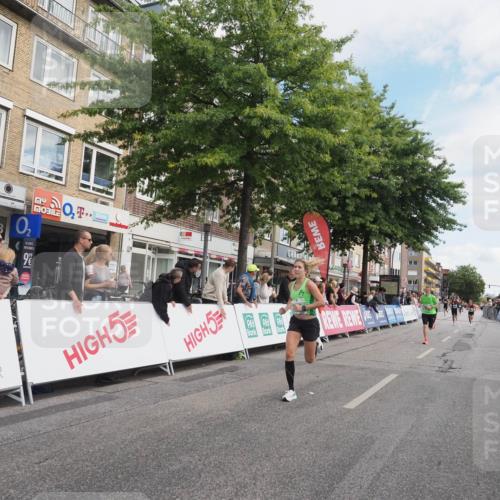 15.09.2024 - PSD Bank Halbmarathon Miley Keyser http://msf.ph/oto/7068870 15.09.2024 11:20:42 Ziel 411, 618, 622, 649, 676, 821, 850, 880, 898, 1008, 1067 meine-sportfotos.de