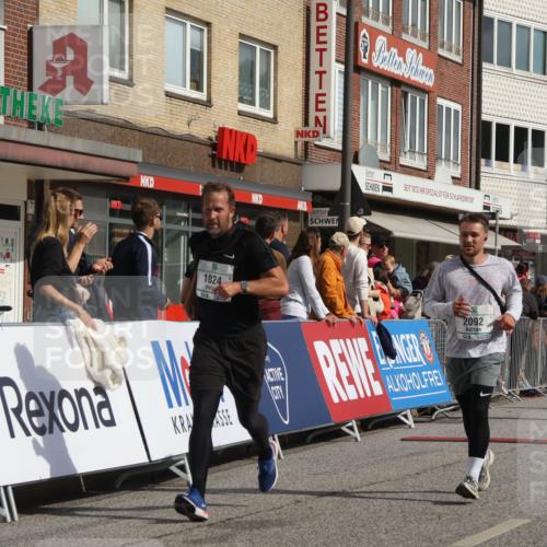 15.09.2024 - PSD Bank Halbmarathon Michael Strokosch http://msf.ph/oto/7068881 15.09.2024 12:06:25 Ziel 1464, 1697, 1747, 1824, 2036, 2092, 2177, 2334, 2340, 2718, 3350 meine-sportfotos.de