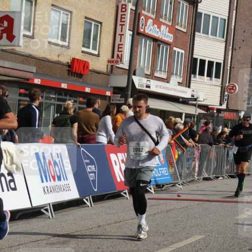 15.09.2024 - PSD Bank Halbmarathon Michael Strokosch http://msf.ph/oto/7068887 15.09.2024 12:06:25 Ziel 1464, 1697, 1747, 1824, 2036, 2092, 2177, 2334, 2340, 2718, 3350 meine-sportfotos.de