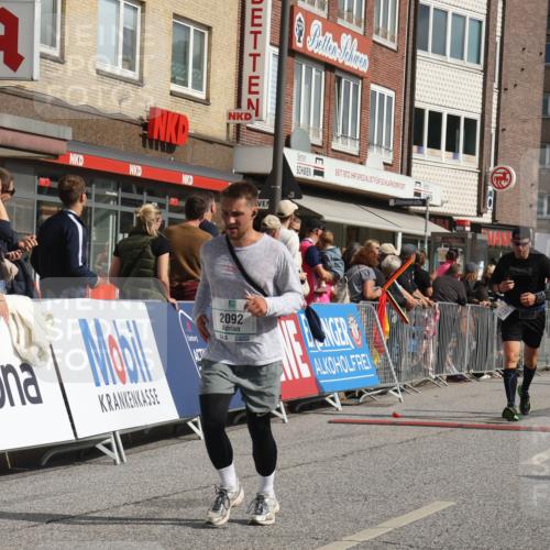 15.09.2024 - PSD Bank Halbmarathon Michael Strokosch http://msf.ph/oto/7068890 15.09.2024 12:06:26 Ziel 1464, 1697, 1747, 1824, 2036, 2092, 2177, 2334, 2340, 2718 meine-sportfotos.de