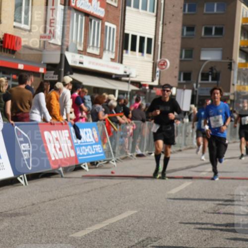 15.09.2024 - PSD Bank Halbmarathon Michael Strokosch http://msf.ph/oto/7068893 15.09.2024 12:06:26 Ziel 1464, 1697, 1747, 1824, 2036, 2092, 2177, 2334, 2340, 2718 meine-sportfotos.de