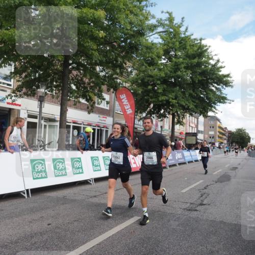15.09.2024 - PSD Bank Halbmarathon Miley Keyser http://msf.ph/oto/7068896 15.09.2024 12:21:15 Ziel 2066, 3047, 3285 meine-sportfotos.de
