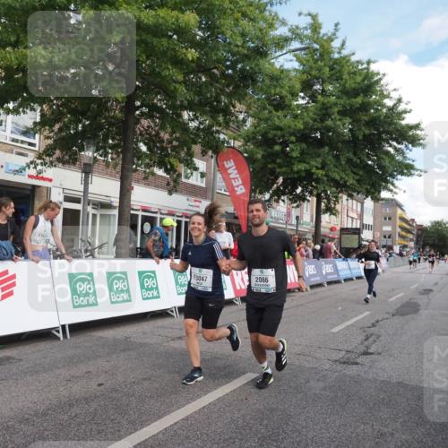 15.09.2024 - PSD Bank Halbmarathon Miley Keyser http://msf.ph/oto/7068899 15.09.2024 12:21:15 Ziel 2066, 3047, 3285 meine-sportfotos.de