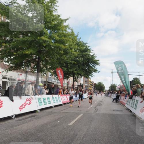 15.09.2024 - PSD Bank Halbmarathon Miley Keyser http://msf.ph/oto/7068909 15.09.2024 11:20:45 Ziel 411, 618, 622, 625, 649, 676, 821, 850, 898, 1008, 1020, 1067 meine-sportfotos.de