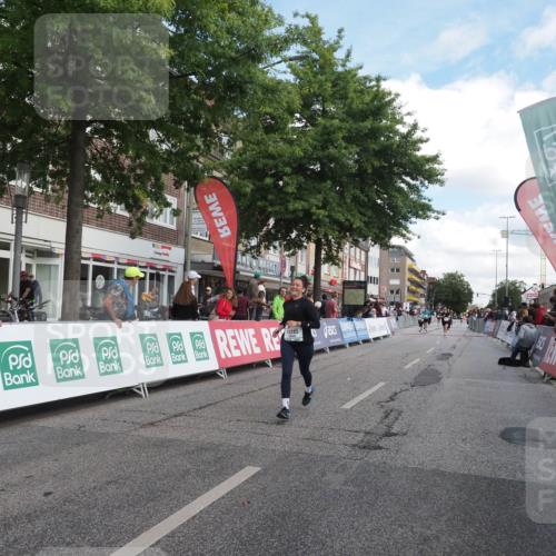 15.09.2024 - PSD Bank Halbmarathon Miley Keyser http://msf.ph/oto/7068928 15.09.2024 12:21:16 Ziel 2066, 2404, 3047, 3069, 3285 meine-sportfotos.de