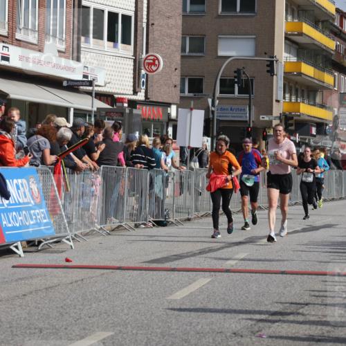 15.09.2024 - PSD Bank Halbmarathon Michael Strokosch http://msf.ph/oto/7068988 15.09.2024 12:06:41 Ziel 796, 797, 1464, 2032, 2208, 2340, 2806, 2819, 2942 meine-sportfotos.de