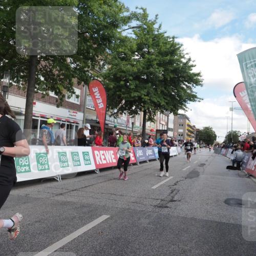 15.09.2024 - PSD Bank Halbmarathon Miley Keyser http://msf.ph/oto/7068993 15.09.2024 12:21:26 Ziel 2066, 2254, 2256, 2379, 2404, 2698, 3047, 3069, 3285, 3555 meine-sportfotos.de