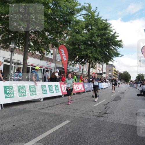 15.09.2024 - PSD Bank Halbmarathon Miley Keyser http://msf.ph/oto/7069003 15.09.2024 12:21:27 Ziel 2066, 2254, 2256, 2379, 2404, 2698, 3047, 3069, 3285, 3555 meine-sportfotos.de