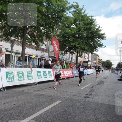 15.09.2024 - PSD Bank Halbmarathon Miley Keyser http://msf.ph/oto/7069007 15.09.2024 12:21:27 Ziel 2066, 2254, 2256, 2379, 2404, 2698, 3047, 3069, 3285, 3555 meine-sportfotos.de