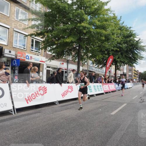 15.09.2024 - PSD Bank Halbmarathon Miley Keyser http://msf.ph/oto/7069030 15.09.2024 11:20:58 Ziel 557, 622, 625, 648, 850, 875, 1008, 1020 meine-sportfotos.de