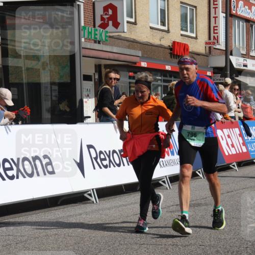 15.09.2024 - PSD Bank Halbmarathon Michael Strokosch http://msf.ph/oto/7069039 15.09.2024 12:06:49 Ziel 796, 797, 1328, 2806, 2942, 3019 meine-sportfotos.de